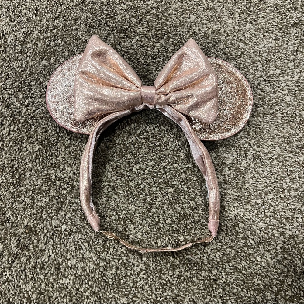Disney Parks Minnie Mouse ears Rose Gold elastic sequins sparkly bow adjustable
